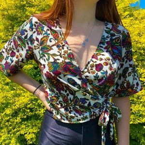 Xhilaration wrap crop top sz M, multicolor V neck